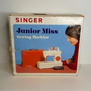 Vintage Singer Junior Miss Sewing Machine TESTED WORKING COMPLETE